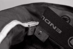 Endura Hummvee Chino Shorts Med Innershorts Sort -Force Butikk Endura Hummvee Chino shorts med inde 1557997360 03