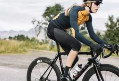 Isadore Women´s 3/4 Bib Shorts -Force Butikk Isadore Woman 34 Bib Shorts Women 1614876482 02