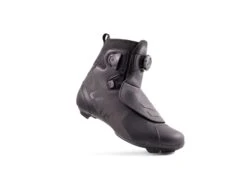 Lake CX 146 Vintersko Bred Svart