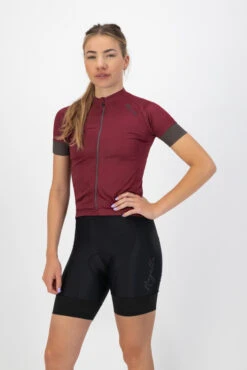 Rogelli Modesta Kortermet Trøye Til Kvinner Burgunderrød 9 Rogelli Modesta Kortermet Trøye Til Kvinner Burgunderrød -Force Butikk Rogelli Modesta Kortaermet Jersey til 1645439101 03